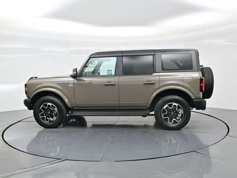 Used 2025 Ford Bronco Outer Banks image 10