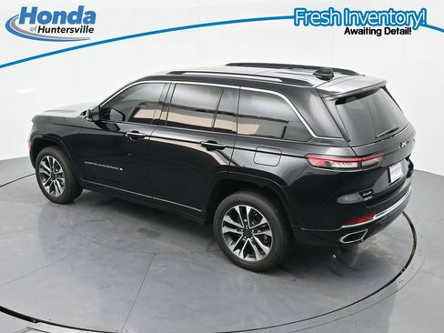Used 2023 Jeep Grand Cherokee Overland AWD/4WD image 31