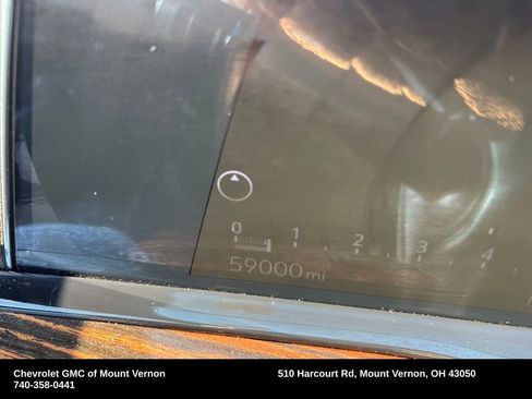 Used 2023 Cadillac Escalade Premium Luxury image 24