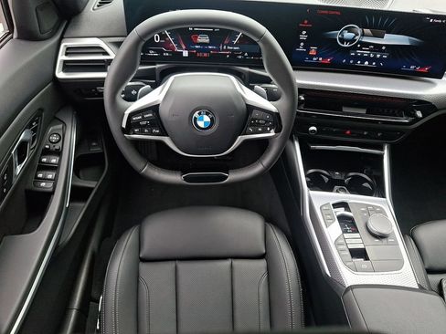 Used 2025 BMW 330i xDrive Sedan AWD/4WD image 12