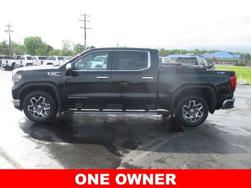 Used 2023 GMC Sierra 1500 SLT w/ SLT Premium Package AWD/4WD image 10