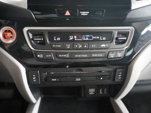 Used 2016 Honda Pilot Touring image 20