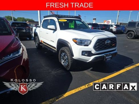 Used 2022 Toyota Tacoma TRD Off-Road w/ Technology Package AWD/4WD image 1