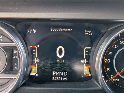 Used 2018 Jeep Wrangler Unlimited Sport S image 9