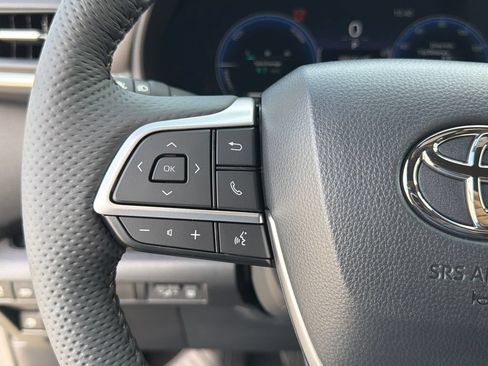 New 2026 Toyota Sienna Platinum AWD/4WD image 25