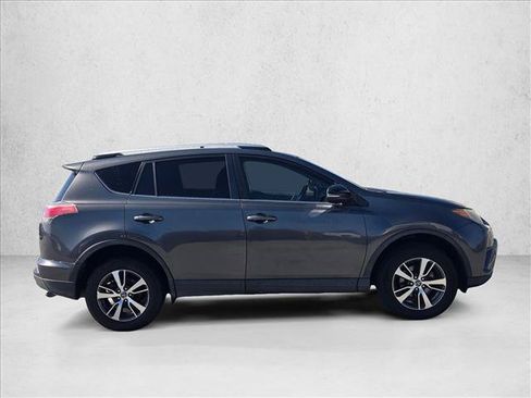 Used 2016 Toyota RAV4 XLE FWD image 4