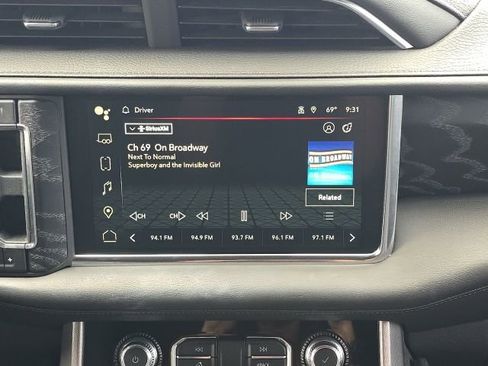 Used 2022 GMC Yukon XL Denali image 38