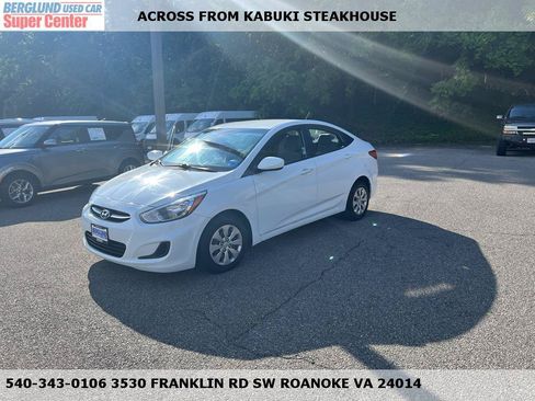 Used 2016 Hyundai Accent SE FWD image 1
