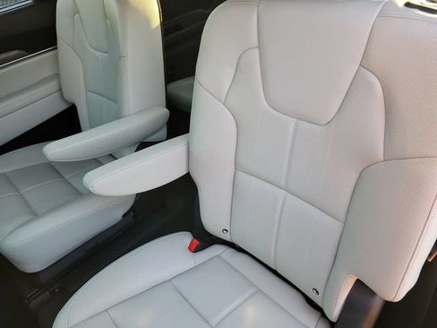 Used 2022 Kia Telluride EX w/ EX Premium Package AWD/4WD image 15