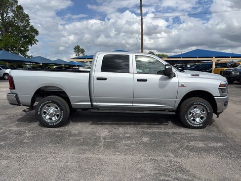 New 2026 RAM 2500 Tradesman AWD/4WD image 4