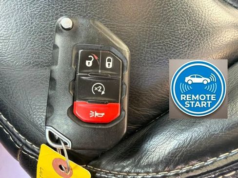 Used 2020 Jeep Wrangler Unlimited Sahara AWD/4WD image 11