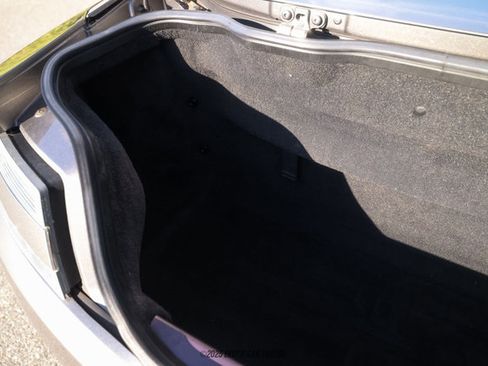 Used 2012 Aston Martin V8 Vantage Roadster image 50