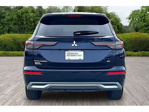 Used 2025 Mitsubishi Outlander SE FWD image 5
