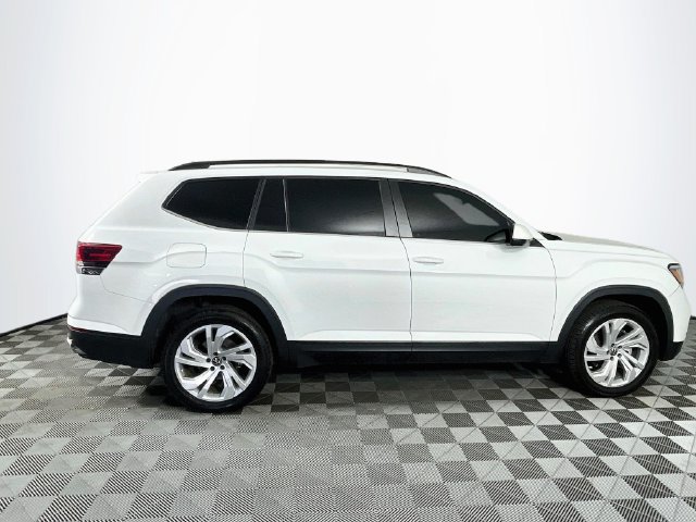Used 2023 Volkswagen Atlas SE w/ Panoramic Sunroof Package FWD image 9