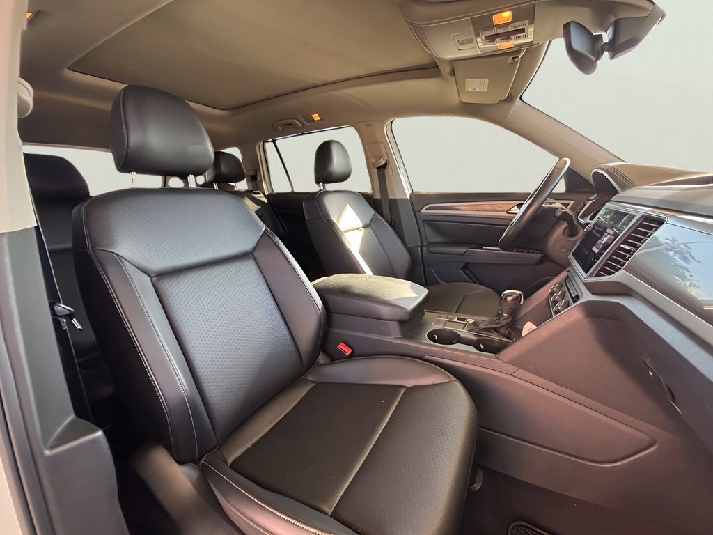 Used 2019 Volkswagen Atlas SE w/ Panoramic Sunroof Package FWD image 17