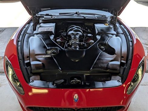Used 2013 Maserati GranTurismo Sport image 17