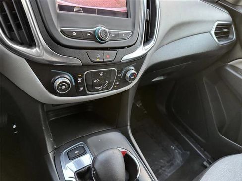 Used 2024 Chevrolet Equinox LS image 15