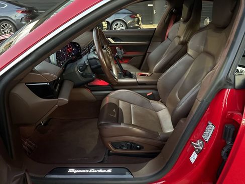 Used 2020 Porsche Taycan Turbo S image 5