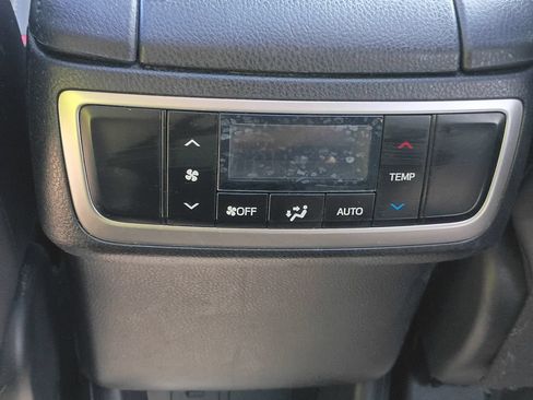 Used 2017 Toyota Highlander SE AWD/4WD image 20