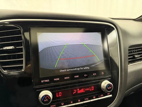 Used 2020 Mitsubishi Outlander SEL FWD image 12