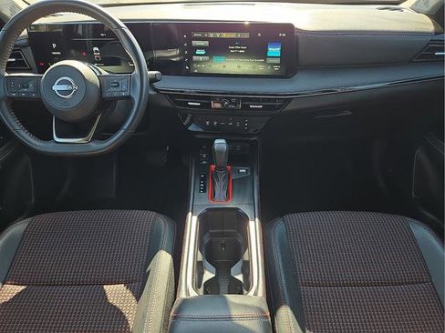 Used 2025 Nissan Kicks SR FWD image 7