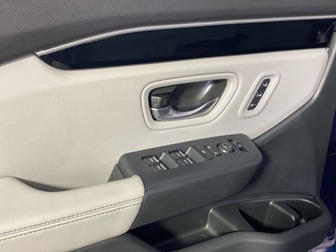 Used 2025 Honda Pilot Touring image 30