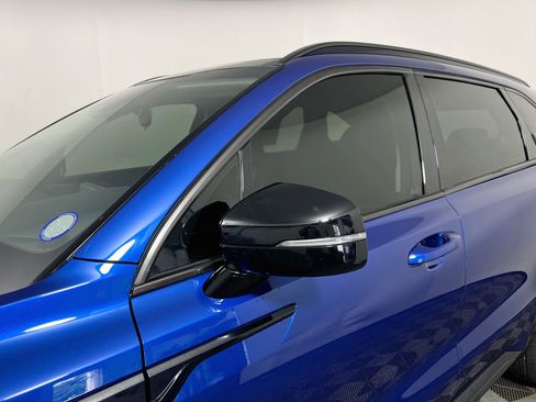 Used 2022 Kia Sorento EX w/ Panoramic Sunroof Package FWD image 12