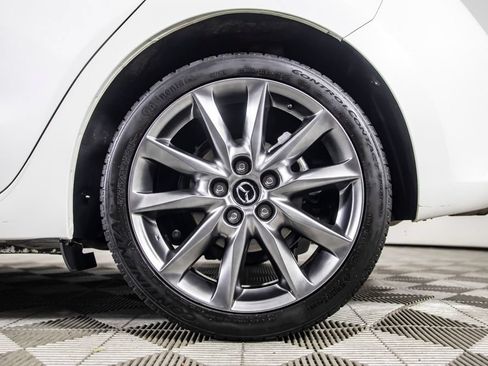 Used 2018 MAZDA MAZDA3 Touring FWD image 44