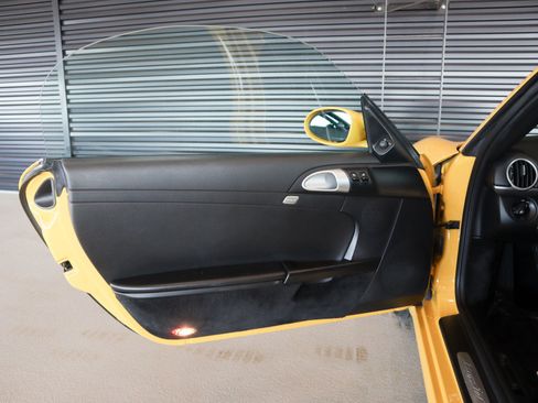 Used 2005 Porsche Boxster image 22