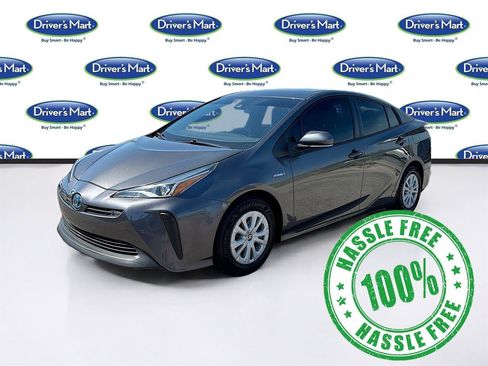 Used 2021 Toyota Prius LE image 3
