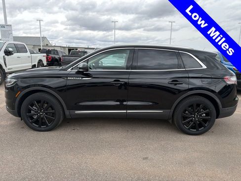 Used 2022 Lincoln Nautilus Reserve w/ Equipment Group 202A AWD/4WD image 3