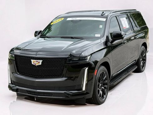 Used 2021 Cadillac Escalade ESV Sport Platinum AWD/4WD image 11