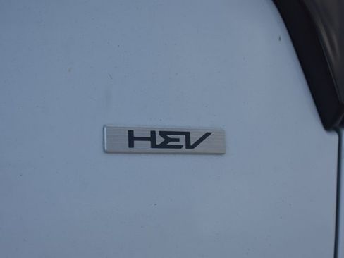 Used 2023 Kia Sportage LX AWD/4WD image 8