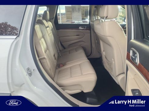 Used 2013 Jeep Grand Cherokee Limited w/ Trailer Tow Group image 18