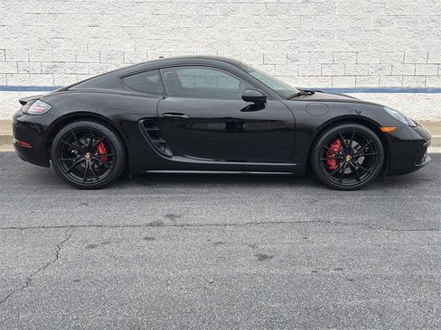 Used 2018 Porsche 718 Cayman image 8