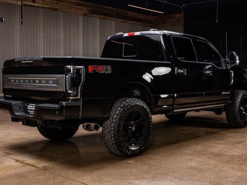Used 2022 Ford F250 Platinum image 10