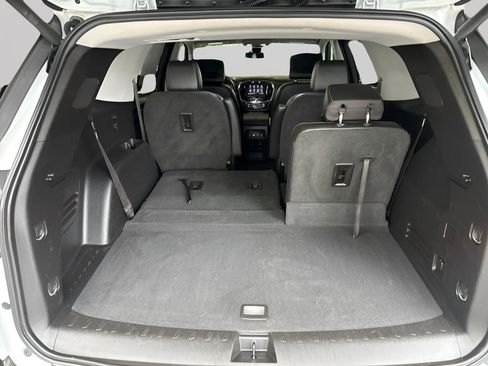 Used 2020 Chevrolet Traverse Premier w/ Redline Edition AWD/4WD image 10