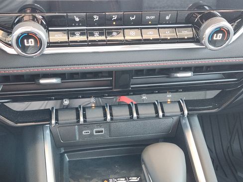 New 2026 Chevrolet Colorado Z71 image 15