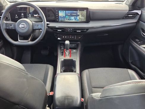 Used 2025 Nissan Kicks SR w/ Illumination Package FWD image 8