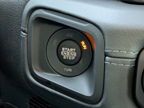 New 2026 Jeep Gladiator Sport AWD/4WD image 30