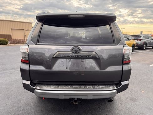 Used 2019 Toyota 4Runner TRD Off-Road image 4
