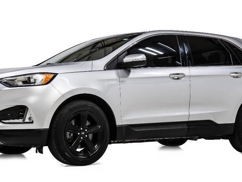Used 2019 Ford Edge SEL w/ Equipment Group 201A image 2