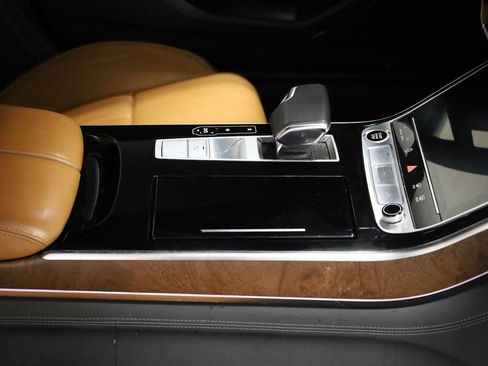 Used 2023 Audi A8 L 3.0T w/ Luxury Package image 20