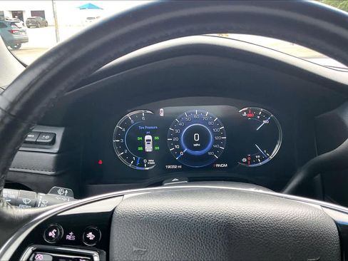 Used 2016 Cadillac Escalade ESV Premium AWD/4WD image 24