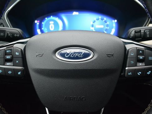 Used 2022 Ford Escape Titanium w/ Titanium Elite Package image 11