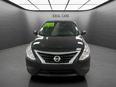 Used 2018 Nissan Versa S Plus FWD image 2