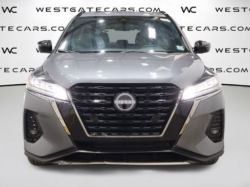 Used 2022 Nissan Kicks SR image 4