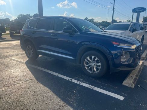 Used 2019 Hyundai Santa Fe SE AWD/4WD image 2
