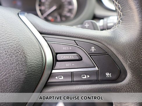 Used 2019 INFINITI QX50 Essential w/ Premium Audio Package image 4