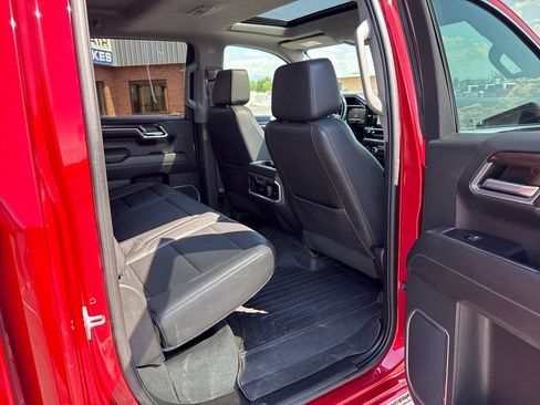 Used 2023 GMC Sierra 1500 SLT w/ SLT Premium Package AWD/4WD image 32